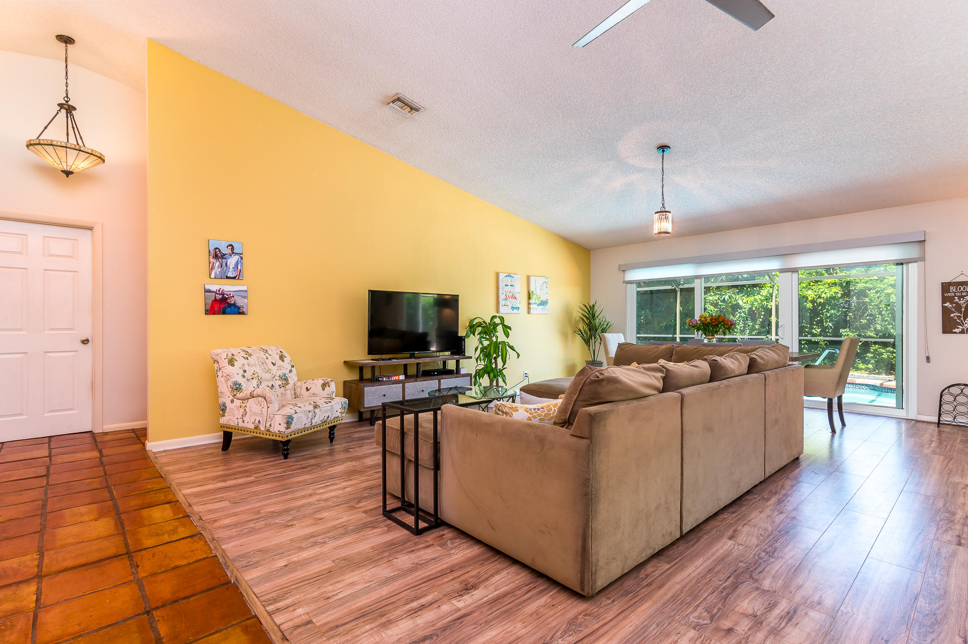 375 Sequoia Lane Boca Raton, FL 33487 - Photo 4 of 20 Family Room
