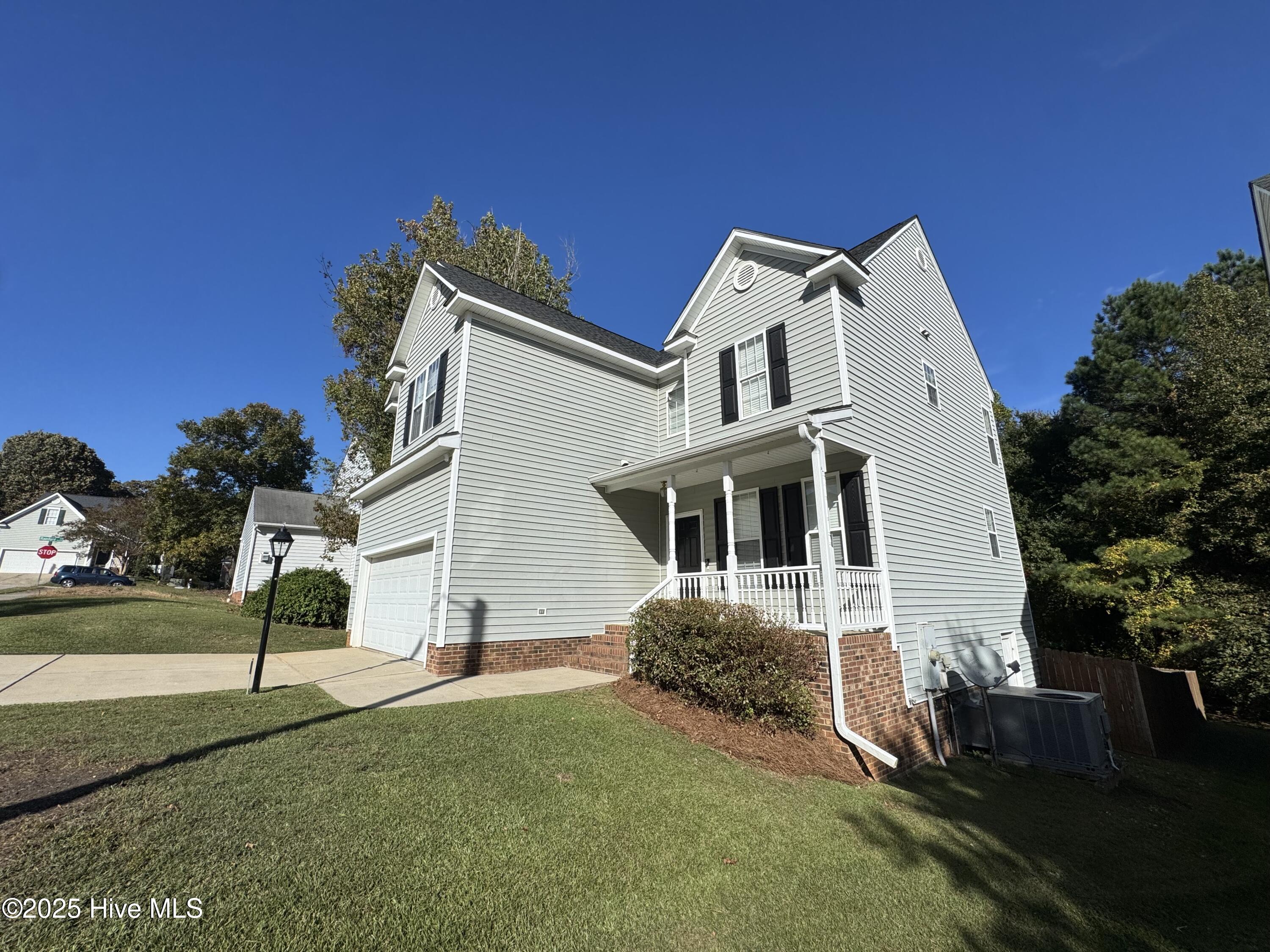 2505 Ferndown Court Raleigh, NC 27603 - Photo 9 of 43 IMG_7259