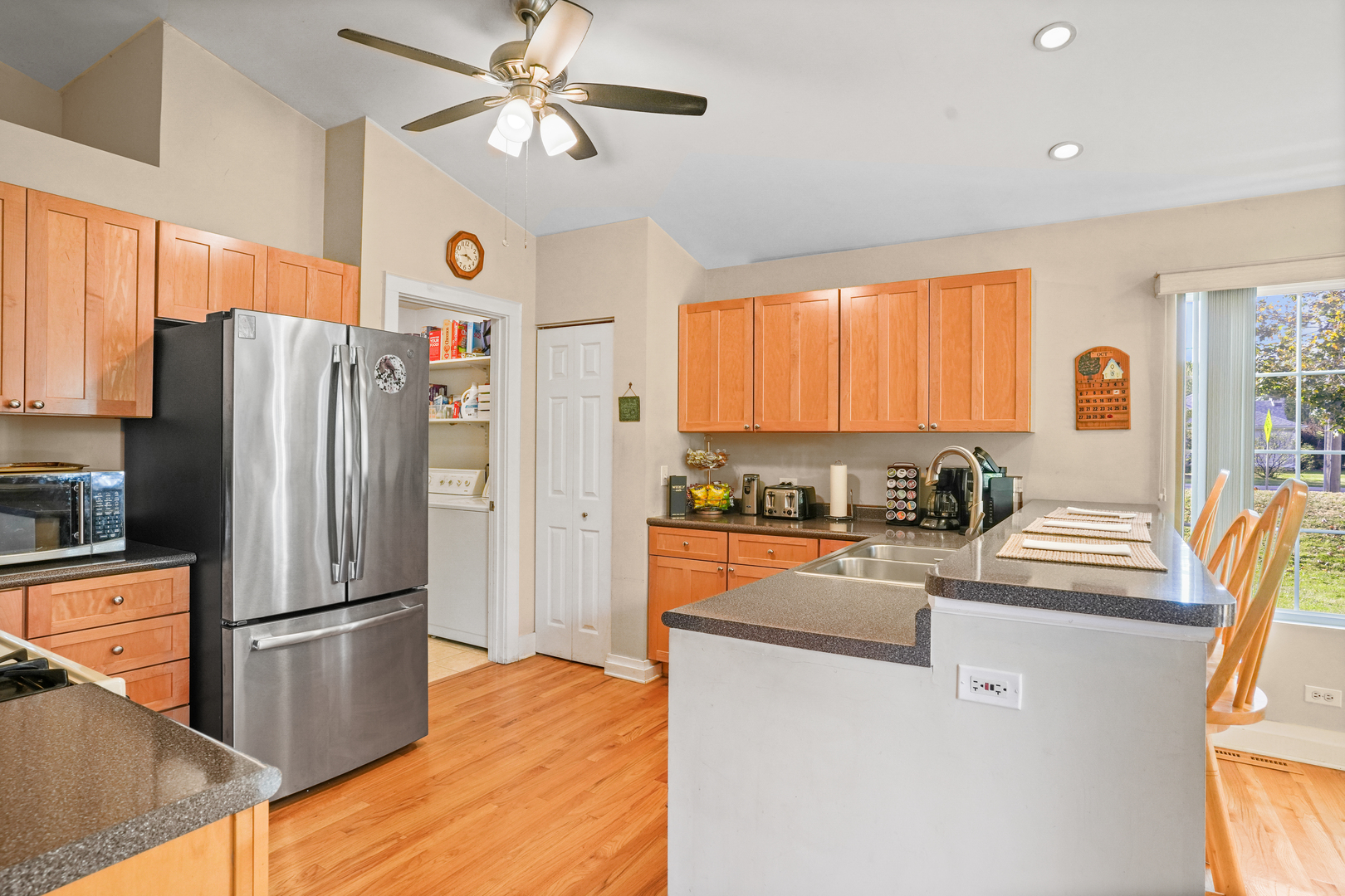 2520 Hidden Trail Spring Grove, IL 60081 - Photo 5 of 21 Gallery Image 5