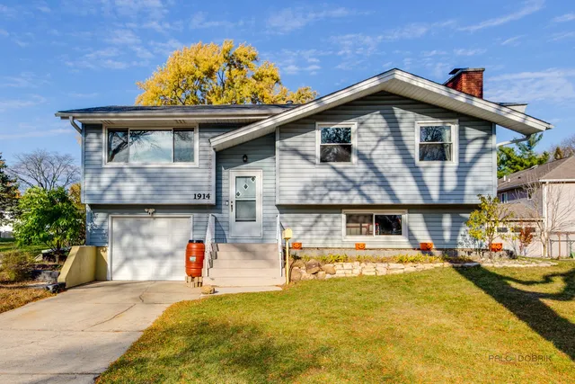 $399,000 | 1914 Capital Court, Schaumburg, IL 60193