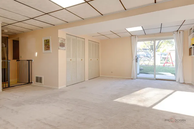 $399,000 | 1914 Capital Court, Schaumburg, IL 60193