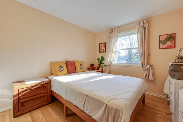 $399,000 | 1914 Capital Court, Schaumburg, IL 60193