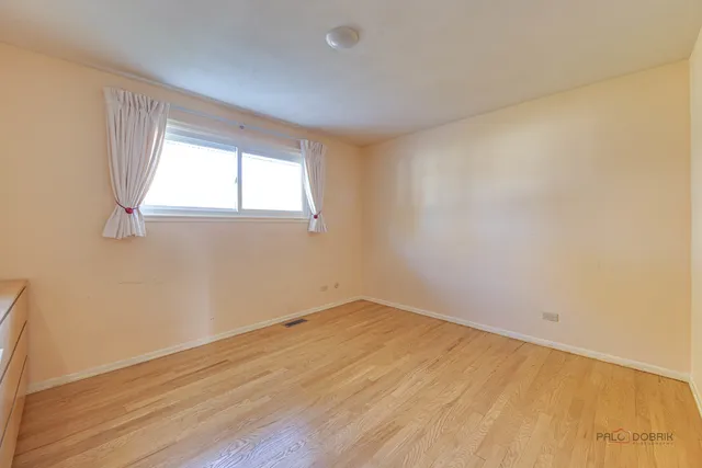 $399,000 | 1914 Capital Court, Schaumburg, IL 60193