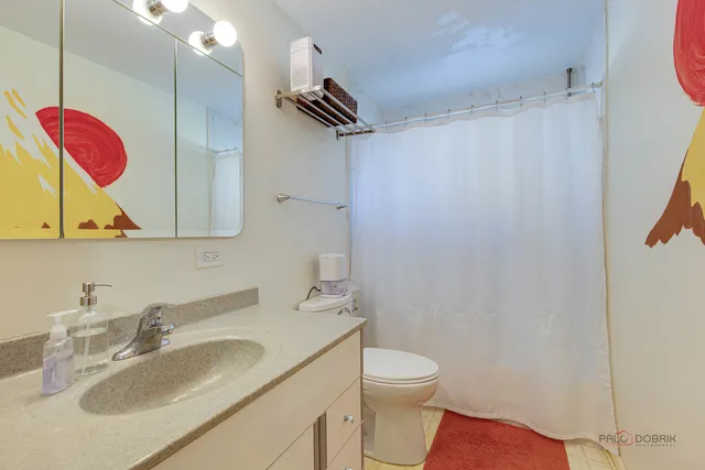 $399,000 | 1914 Capital Court, Schaumburg, IL 60193