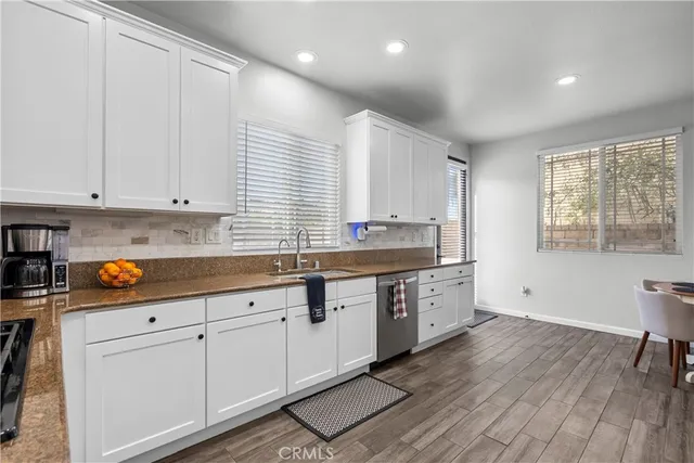 $829,999 | 19904 Holly Drive, Saugus, CA 91350