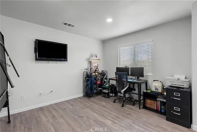 $829,999 | 19904 Holly Drive, Saugus, CA 91350