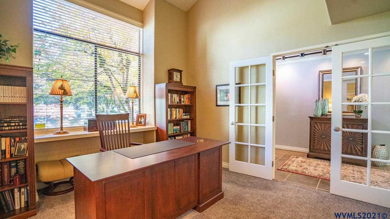 4334 Lone Oak Road Southeast Salem, OR 97302 - Photo 4 of 42 Gallery Image 4