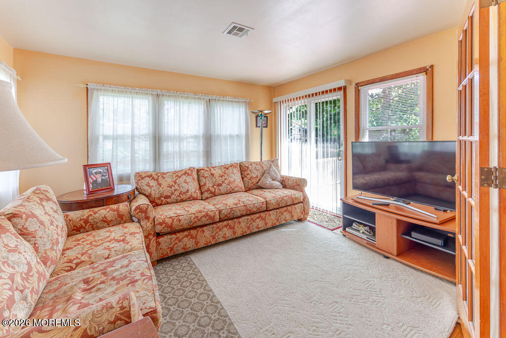 126 Forest Road Brick, NJ 08724 - Photo 5 of 20 ForestRd-13