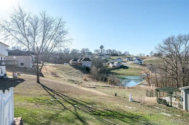 $299,900 | 805 Douglas Street, New Haven, MO 63068