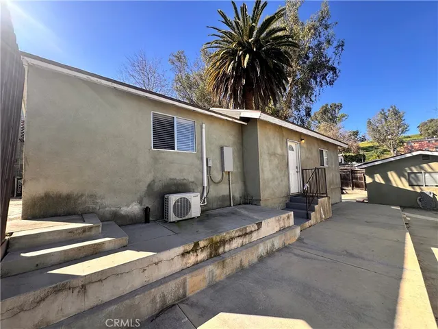 $1,980 | 3651 Armour Avenue, Unit 1/4, Los Angeles, CA 90032