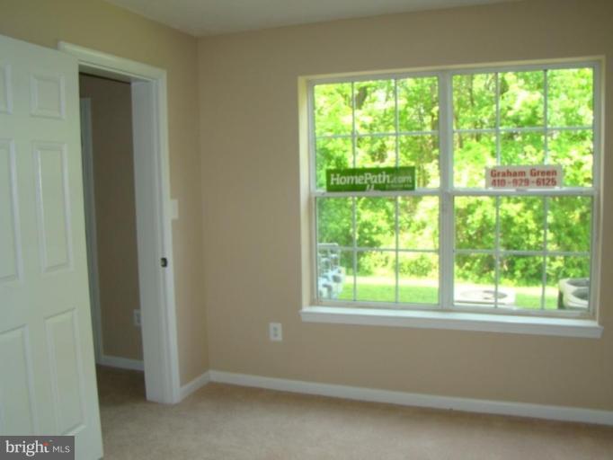 652 Kennington Road, Unit 652 Reisterstown, MD 21136 - Photo 7 of 9 Bedroom #3