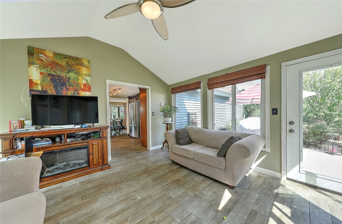 636 County Road Barrington, RI 02806 - Photo 17 of 32 Gallery Image 17