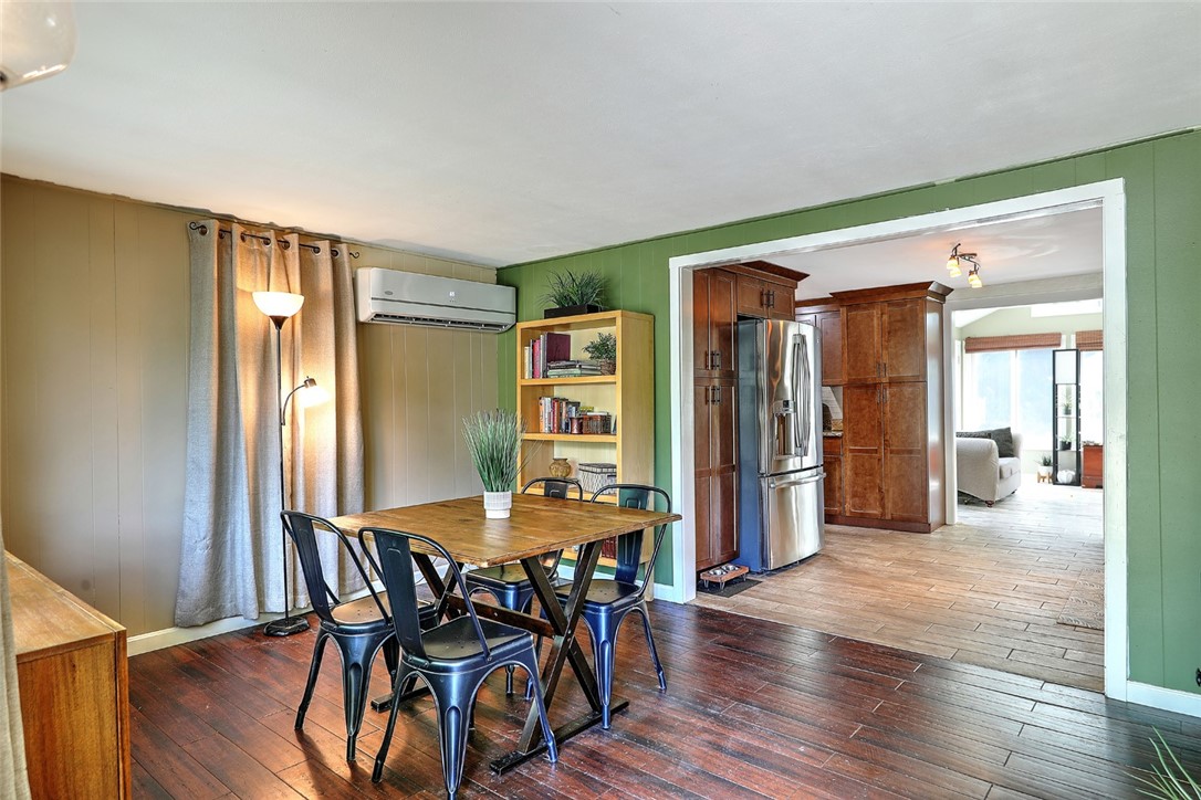 636 County Road Barrington, RI 02806 - Photo 7 of 32 Gallery Image 7