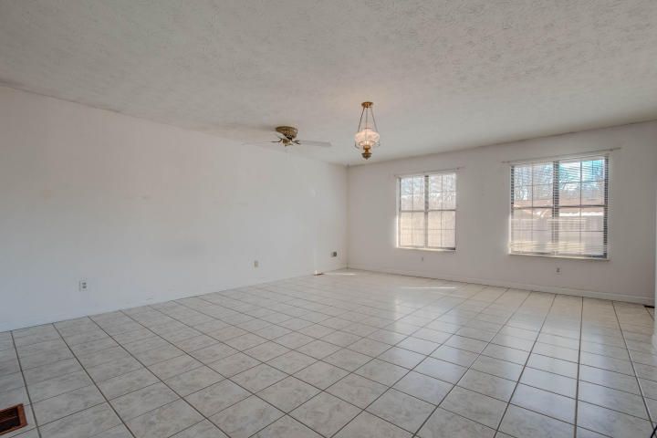 104 Goldenview Lane Oak Ridge, TN 37830 - Photo 8 of 10 20180123020640224115000000-o