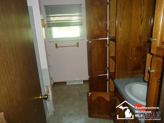 5786 Wells Road Petersburg, MI 49270 - Photo 9 of 20 21339779-8.JPG