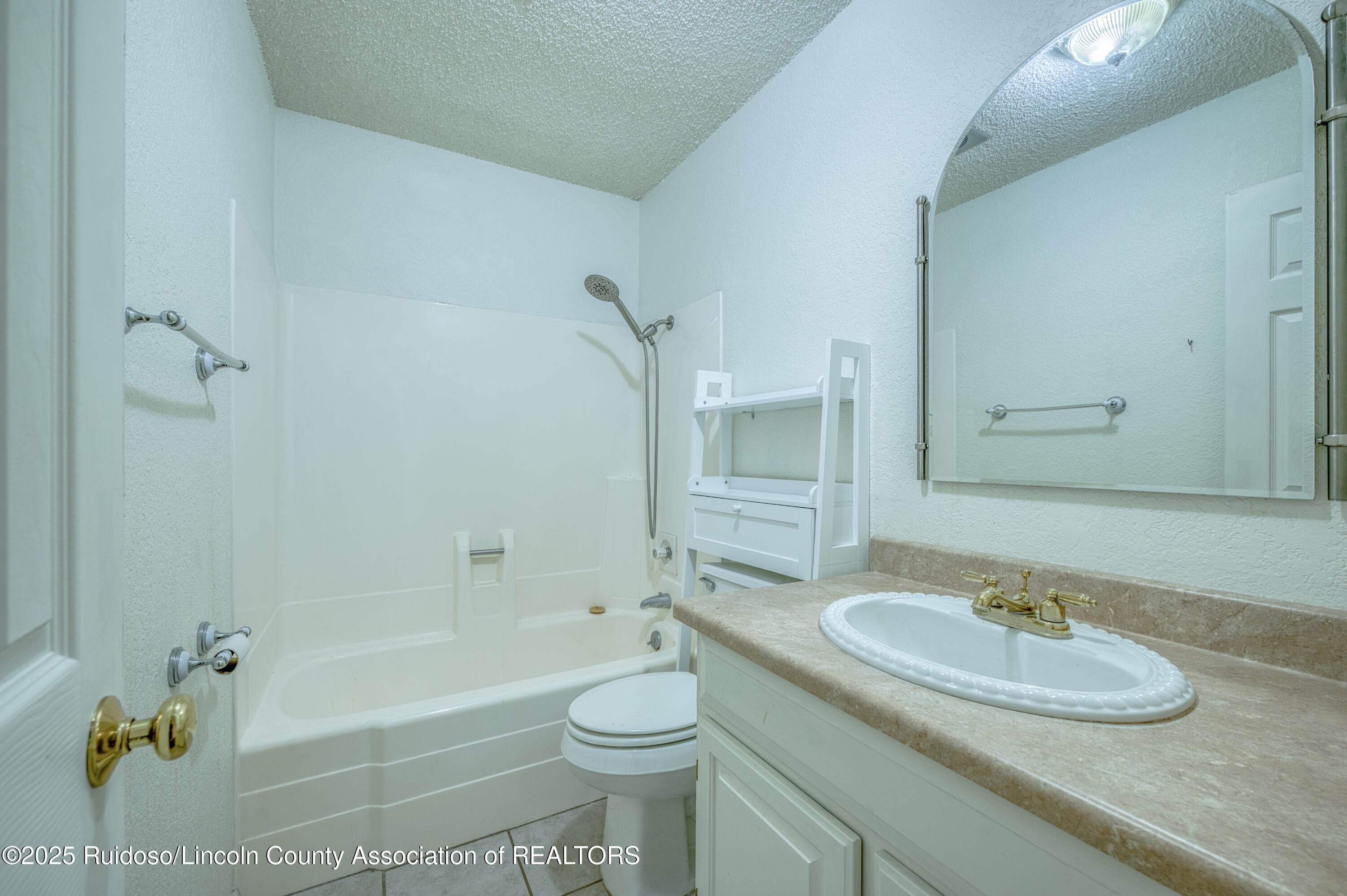 102 Raymond Buckner Drive, Unit 8 Ruidoso, NM 88345 - Photo 15 of 26 Gallery Image 15