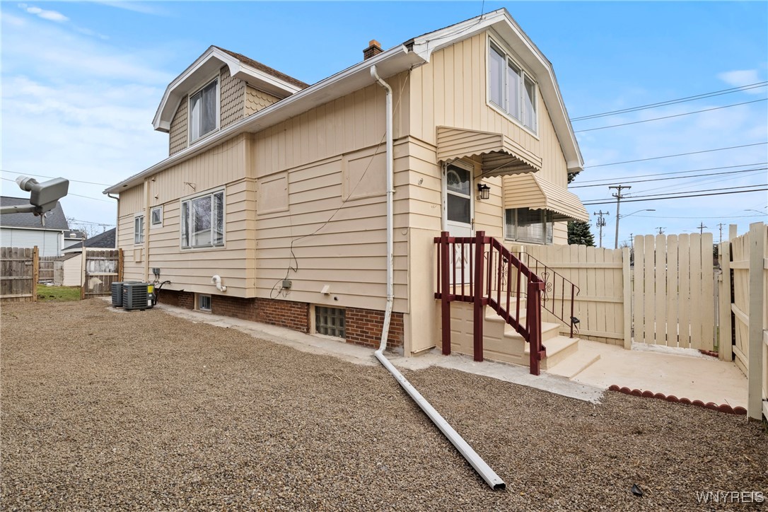 869 Dick Road Cheektowaga, NY 14225 - Photo 3 of 44