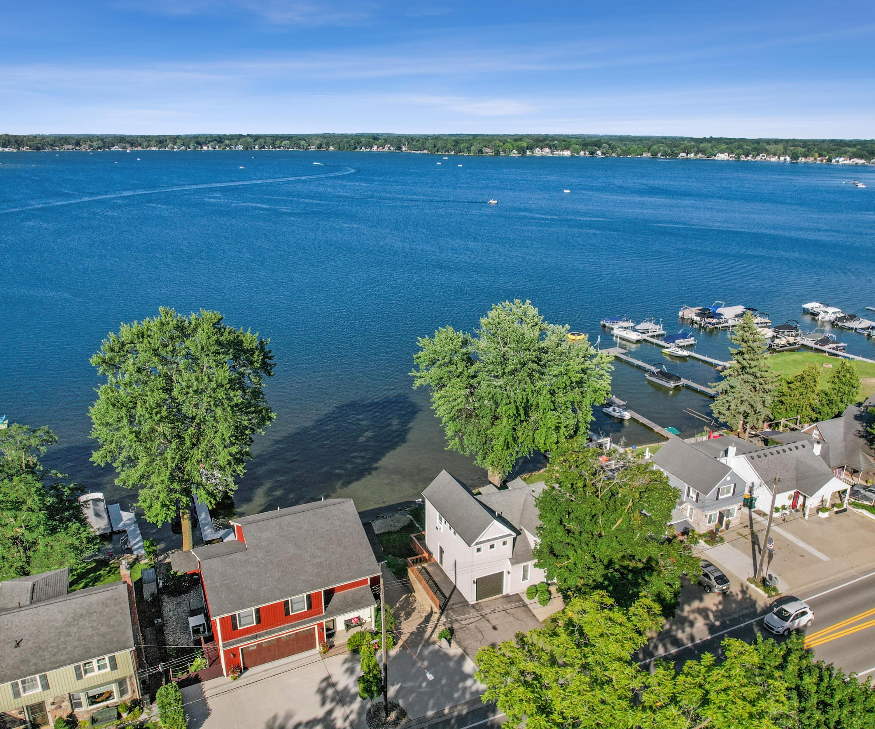 9638 Main Street Whitmore Lake, MI 48189 - Photo 1 of 38 The BENEFIT of Lake Life (36)