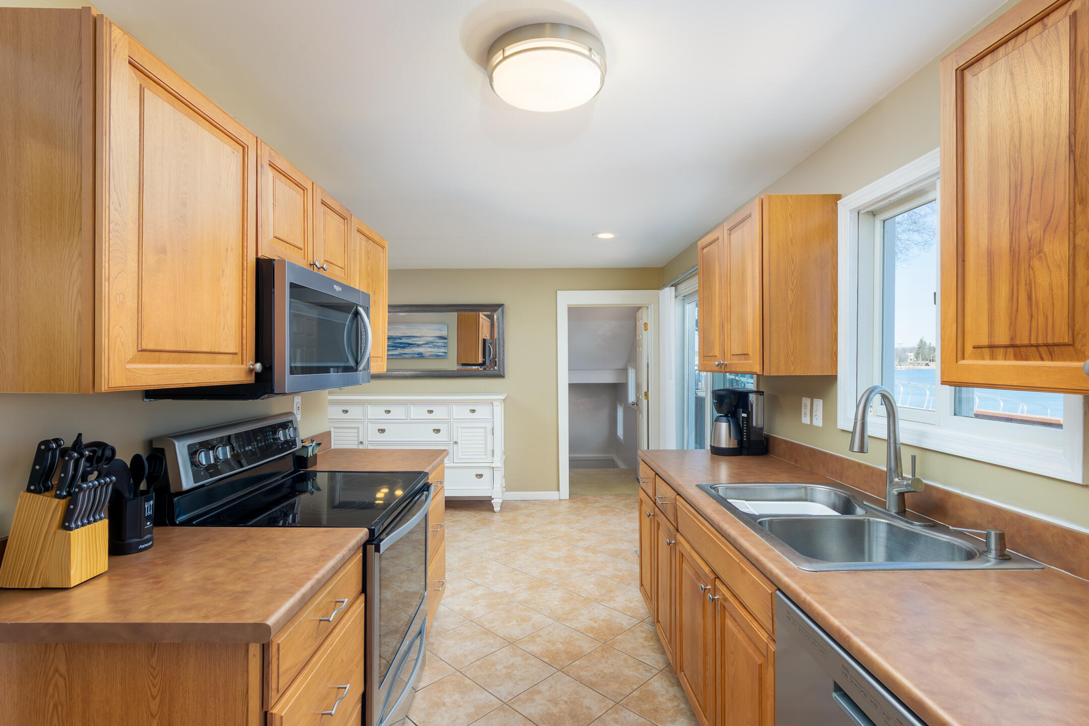 9638 Main Street Whitmore Lake, MI 48189 - Photo 11 of 38 The BENEFIT of Lake Life (16)