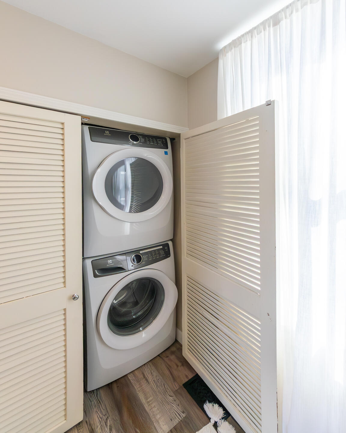 9638 Main Street Whitmore Lake, MI 48189 - Photo 15 of 38 The BENEFIT of Lake Life (20)