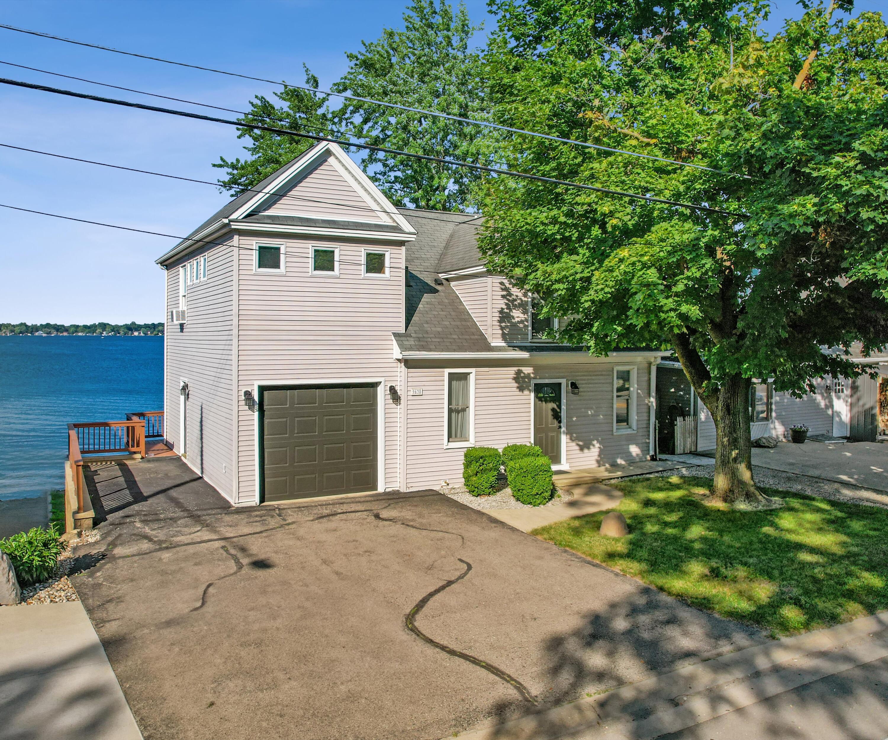 9638 Main Street Whitmore Lake, MI 48189 - Photo 28 of 38 The BENEFIT of Lake Life (2)