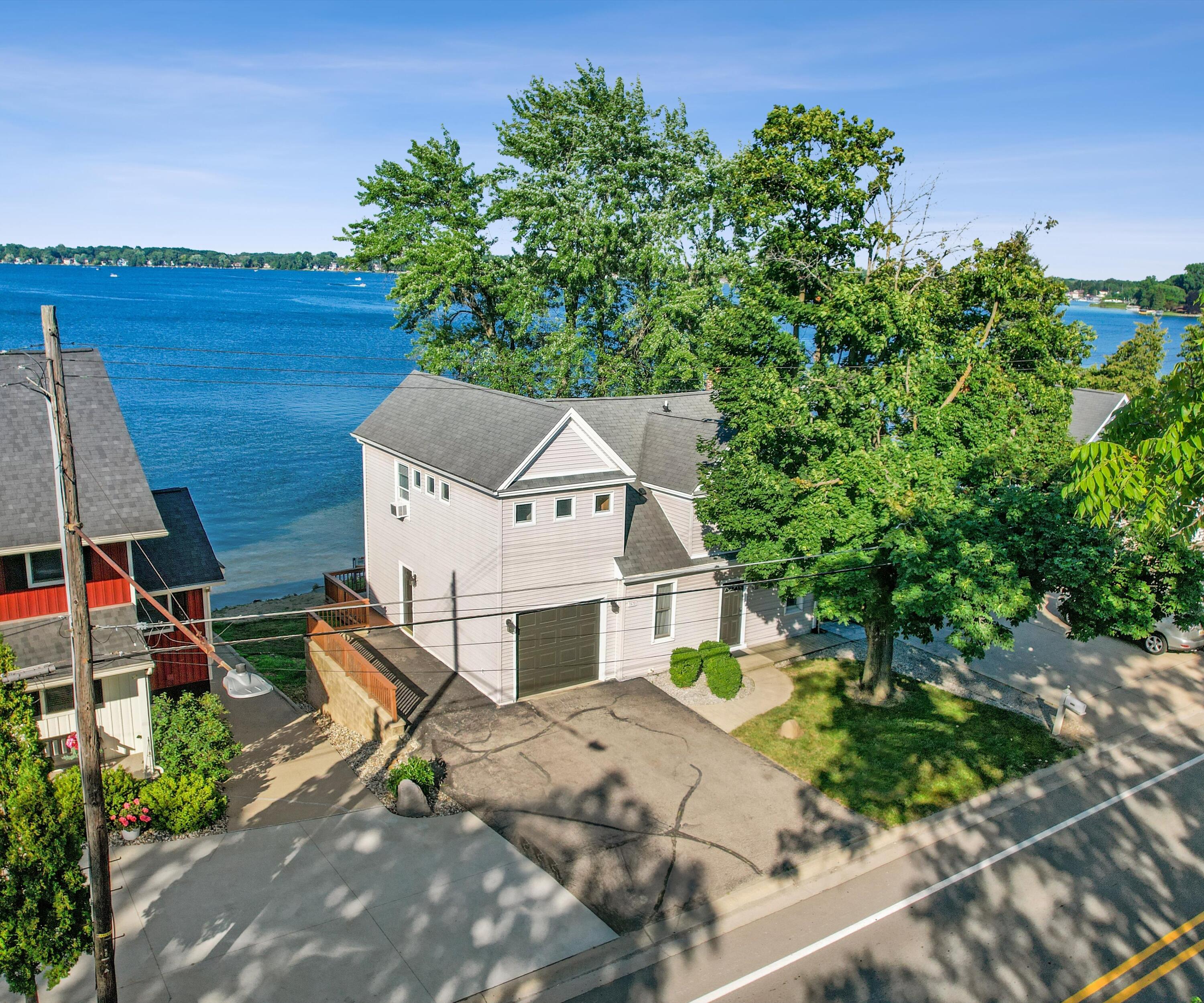 9638 Main Street Whitmore Lake, MI 48189 - Photo 31 of 38 The BENEFIT of Lake Life (3)