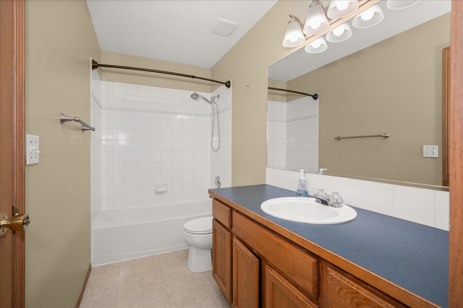 2022 North Rio Grande Lane Spokane Valley, WA 99016 - Photo 12 of 30