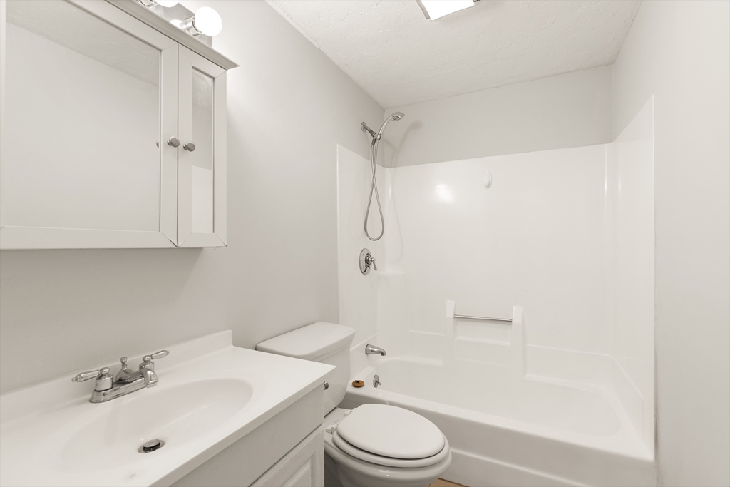 71 Park Terrace Road, Unit 5 Worcester, MA 01604 - Photo 23 of 28