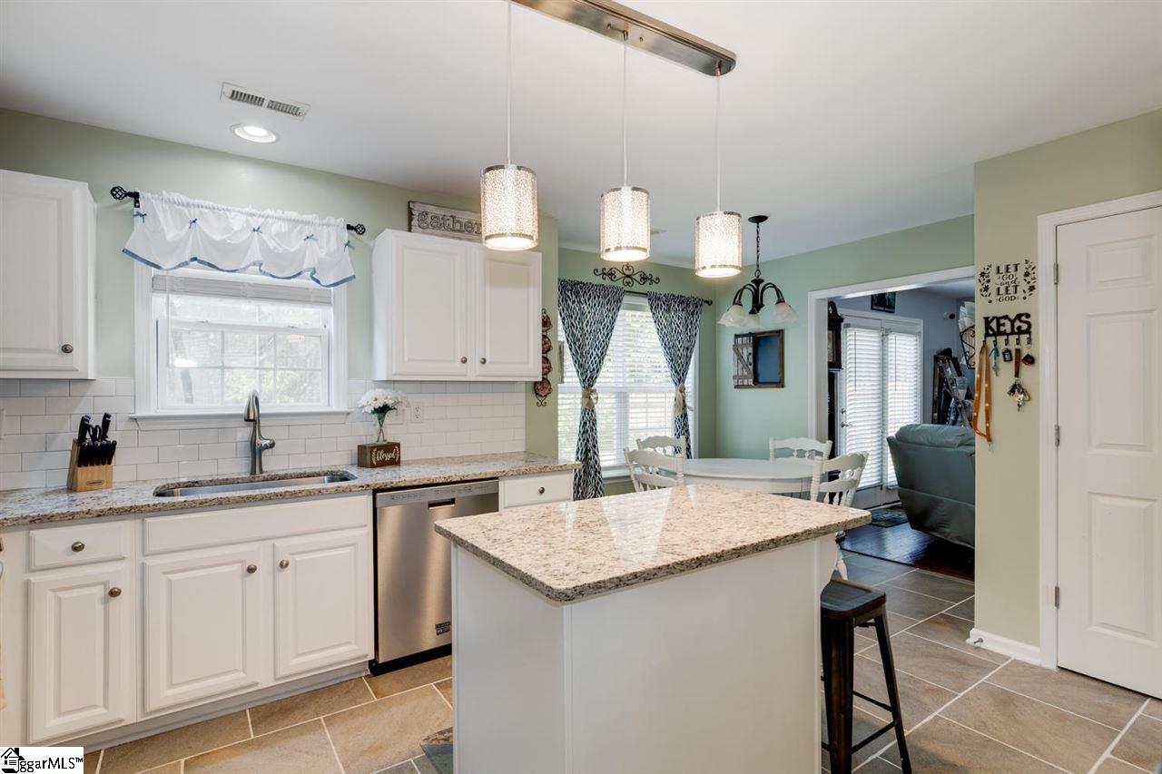 160 Rounded Wing Drive Easley, SC 29642 - Photo 8 of 35 Gallery Image 8
