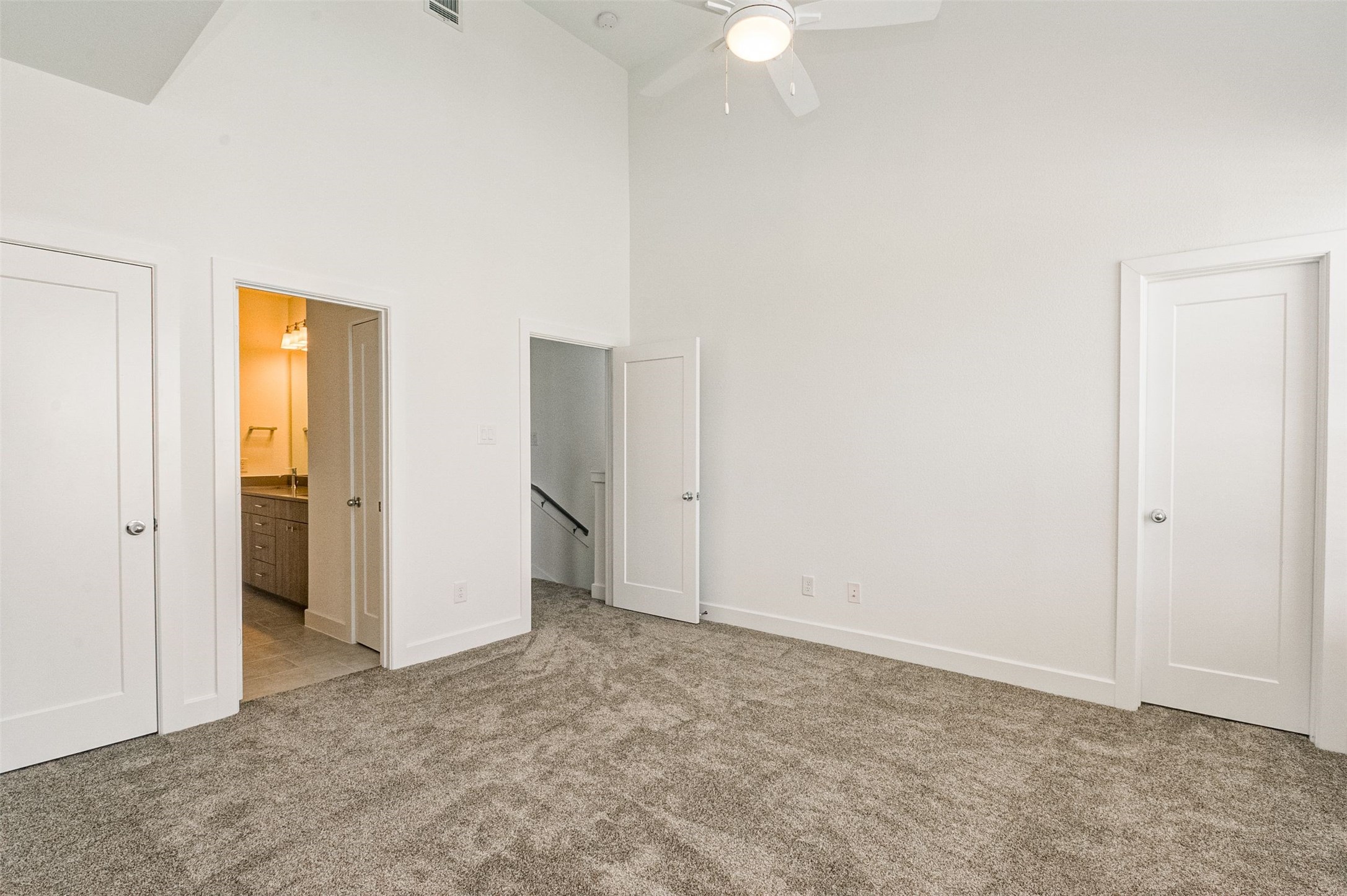 482 South Centro Circle Conroe, TX 77385 - Photo 13 of 23 an empty room with a bathroom