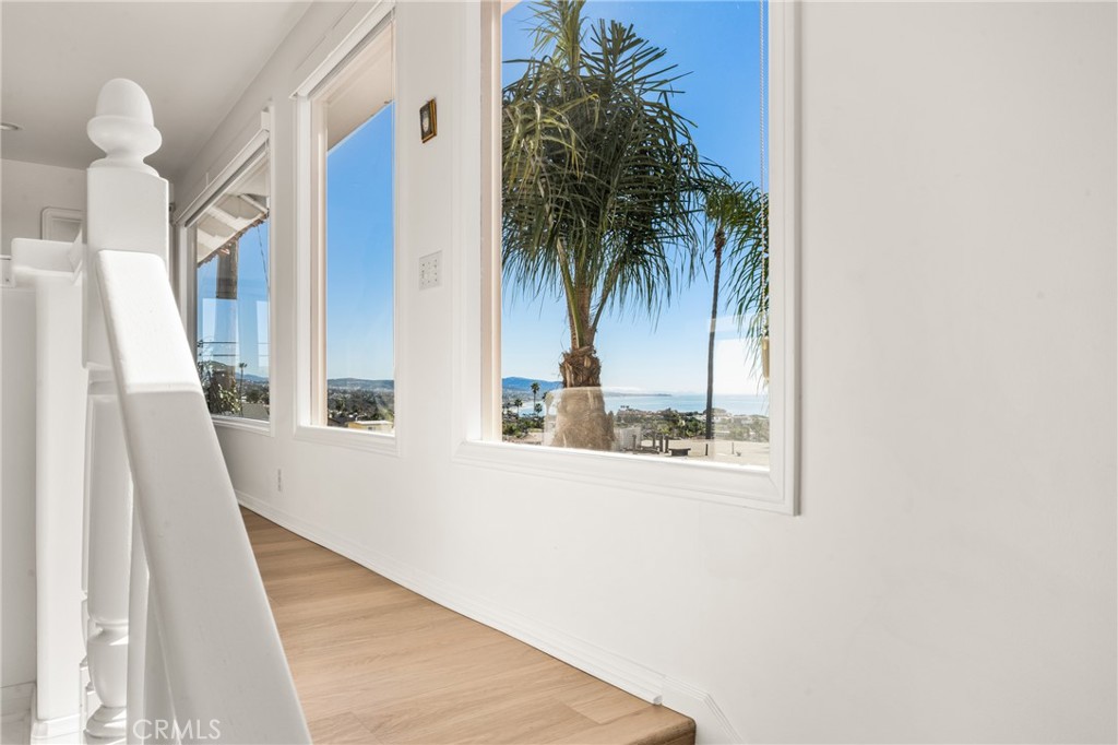 33812 Castano Drive Dana Point, CA 92629 - Photo 12 of 41 Expansive windows for wonderful ocean views