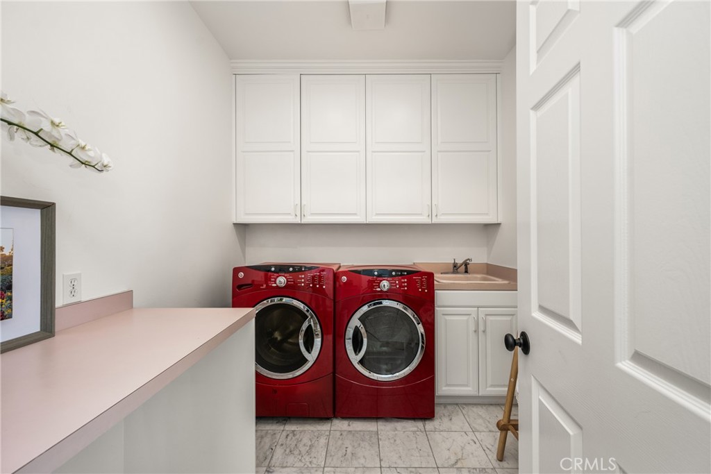 33812 Castano Drive Dana Point, CA 92629 - Photo 30 of 41 Large laundry room.