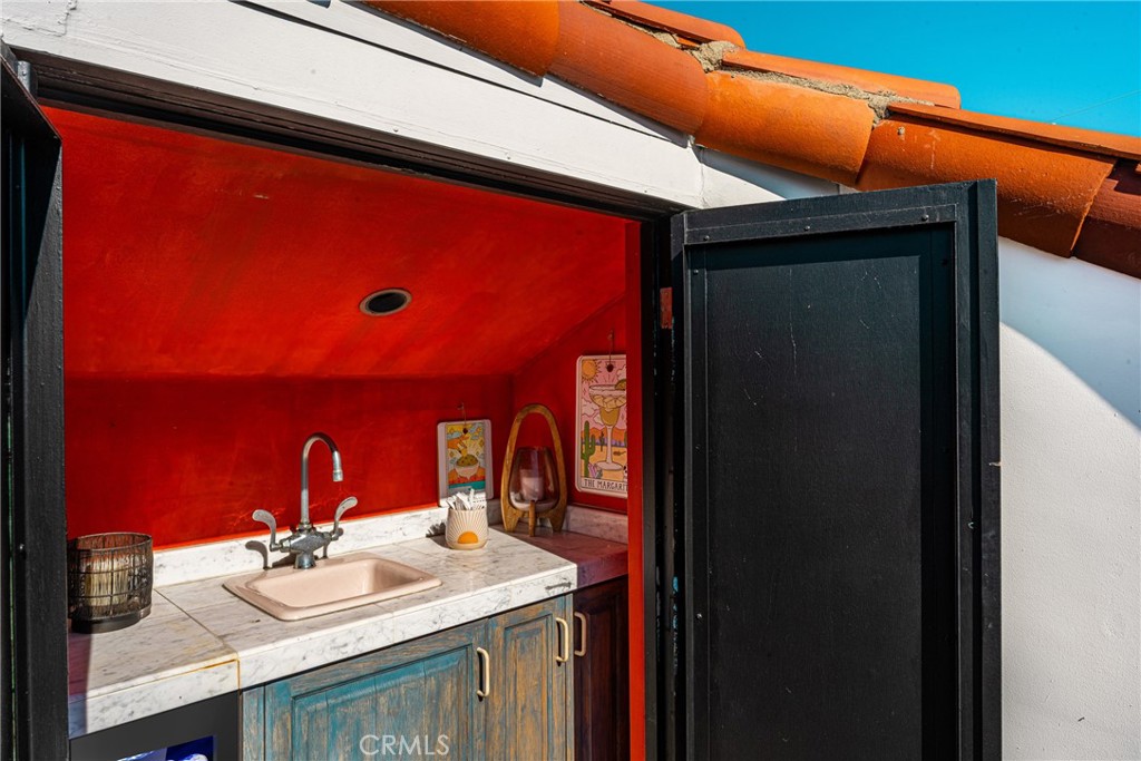 33812 Castano Drive Dana Point, CA 92629 - Photo 36 of 41 Outdoor kitchen on rooftop deck.