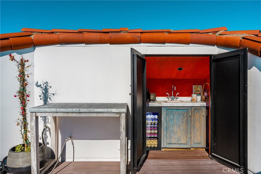 33812 Castano Drive Dana Point, CA 92629 - Photo 37 of 41 Outdoor hide-away kitchen on rooftop.