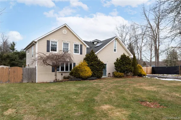 $725,000 | 18 Parker Drive, Mahopac, NY 10541