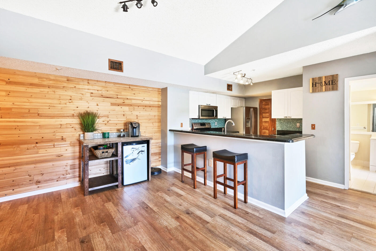 284 Village Boulevard, Unit 9305 Tequesta, FL 33469 - Photo 2 of 29 02_Image_2_mls