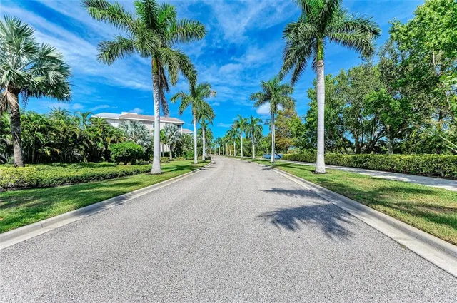 $645,000 | 391 Aruba Circle, Unit 101, Bradenton, FL 34209