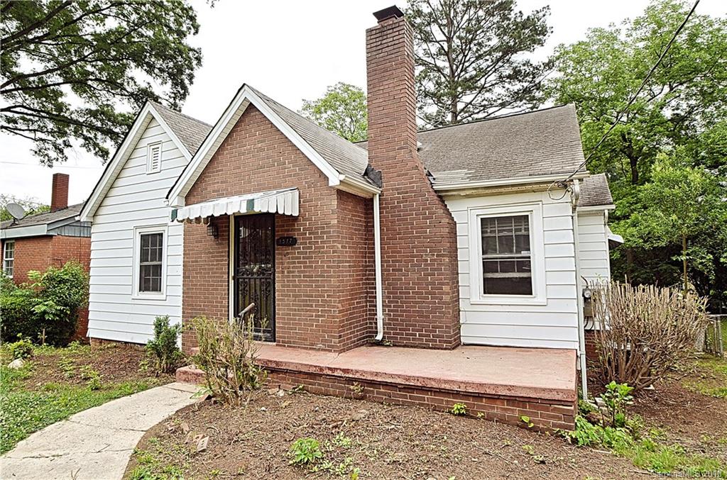 1317 Effingham Road Charlotte, NC 28208 - Photo 1 of 14 Gallery Image 1