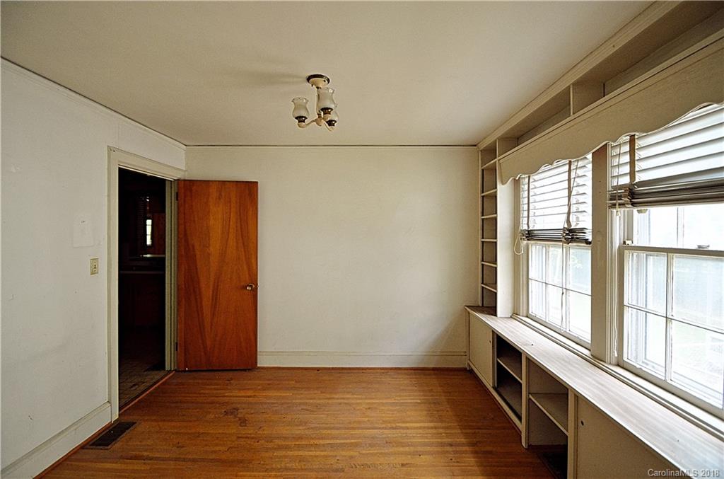 1317 Effingham Road Charlotte, NC 28208 - Photo 7 of 14 Gallery Image 7