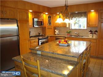 680 Gerard Road Broomall, PA 19008 - Photo 3 of 8