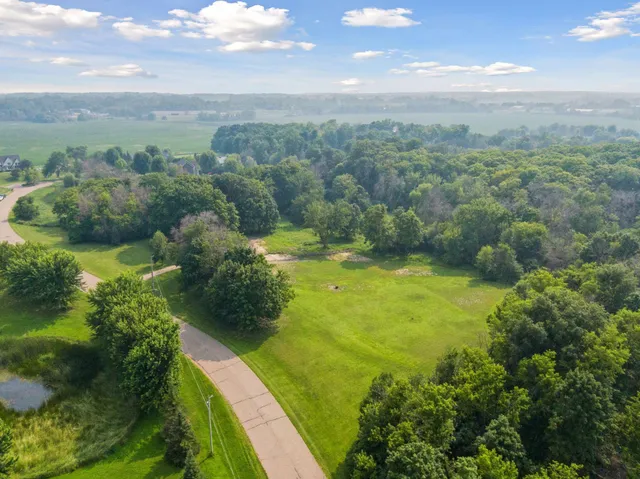 $550,000 | 2211 Heritage Trail, Independence, MN 55359