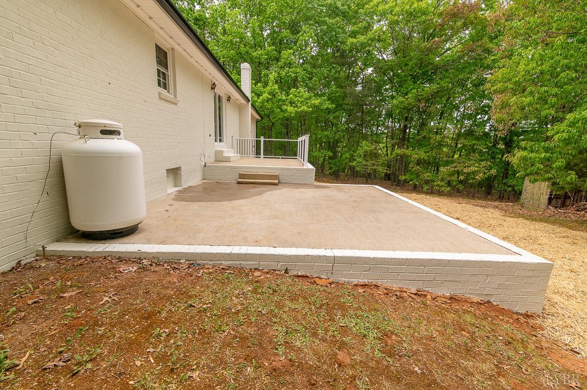 219 Izaak Walton Road Amherst, VA 24521 - Photo 28 of 32 a view of back yard of the house
