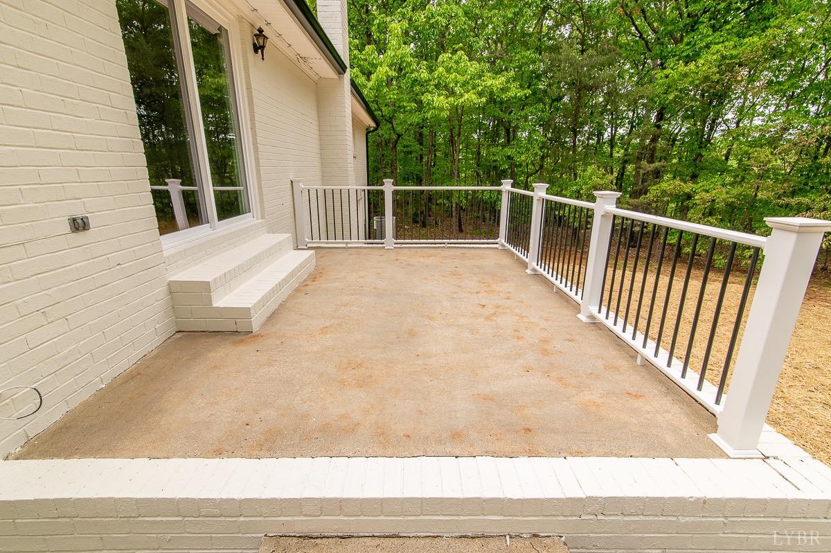 219 Izaak Walton Road Amherst, VA 24521 - Photo 29 of 32 a view of balcony with furniture