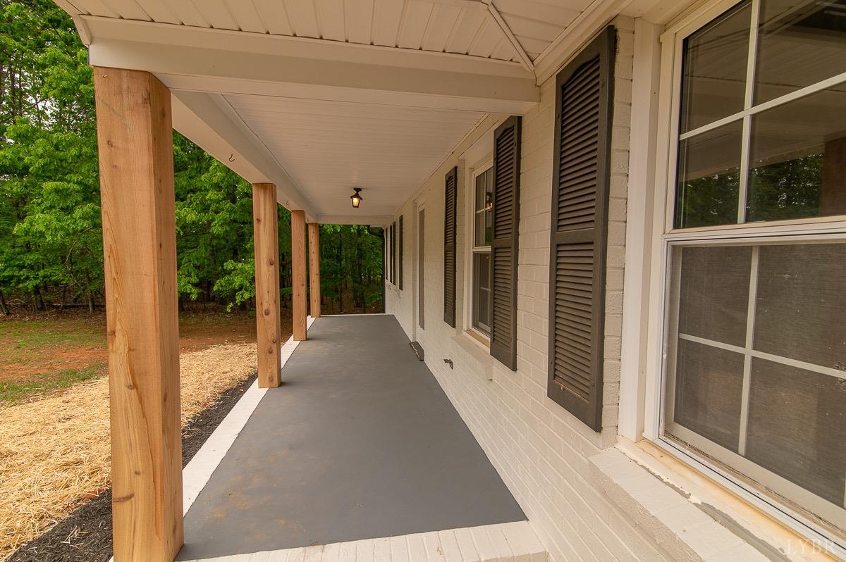 219 Izaak Walton Road Amherst, VA 24521 - Photo 4 of 32 a view of a balcony