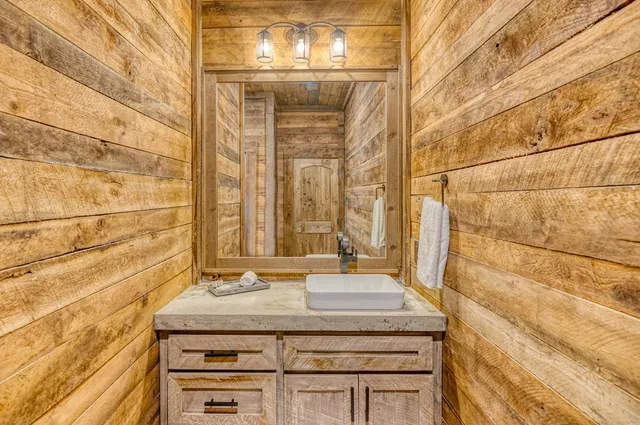 $1,850,000 | 91 Kittatinny Drive, Mineral Bluff, GA 30559