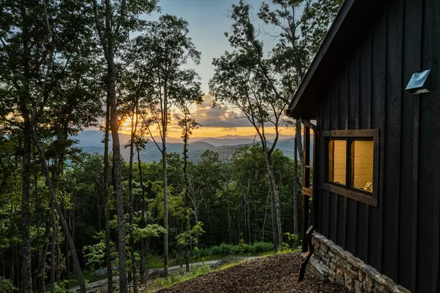 $1,850,000 | 91 Kittatinny Drive, Mineral Bluff, GA 30559