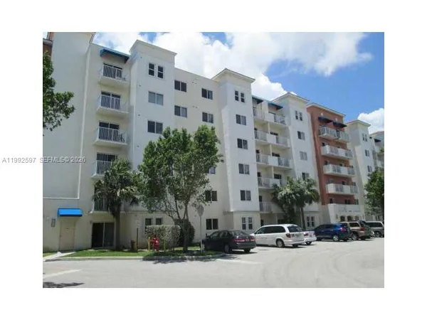 $2,000 | 11060 Southwest 196th Street, Unit 213, Cutler Bay, FL 33157