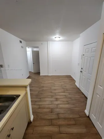 $2,000 | 11060 Southwest 196th Street, Unit 213, Cutler Bay, FL 33157