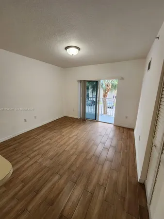 $2,000 | 11060 Southwest 196th Street, Unit 213, Cutler Bay, FL 33157