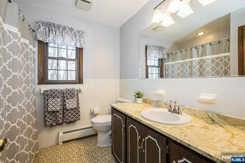 $799,000 | 7 Lexington Avenue, Neshanic Station, NJ 08853